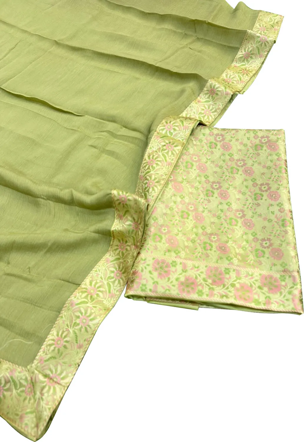 Exquisite Green Banarasi Silk Meenakari 3-Piece Suit: Timeless Elegance