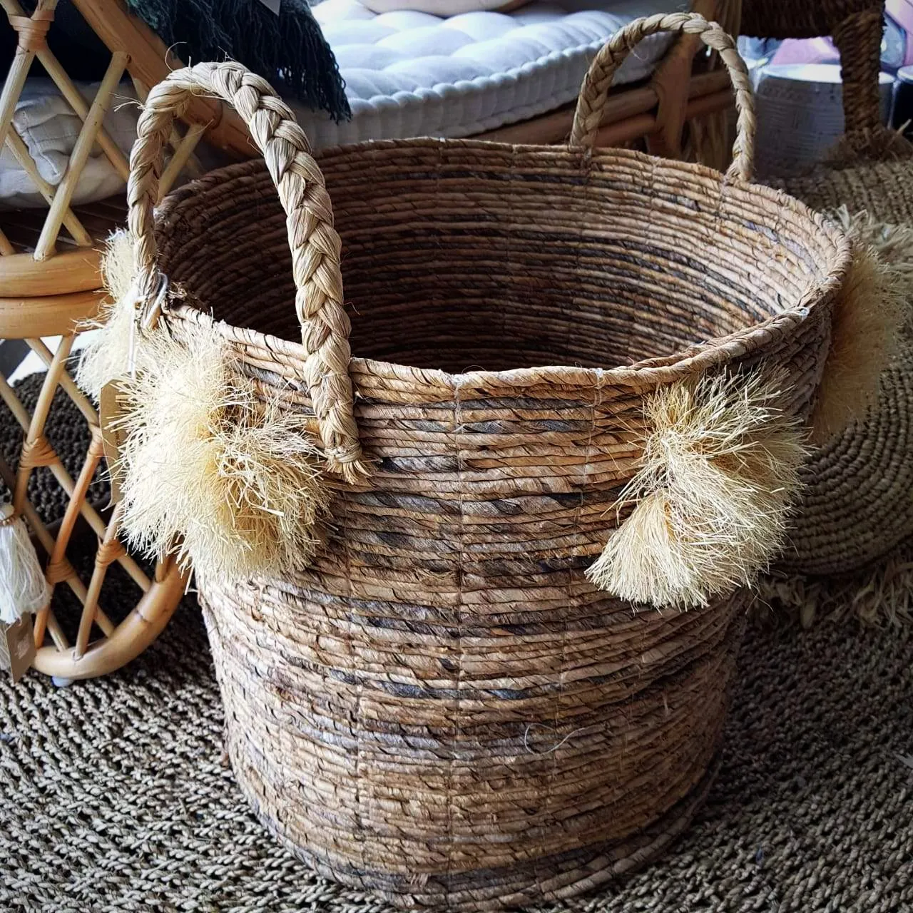 Natural Woven Banana Leaf Round Basket With Grass Pom-Poms