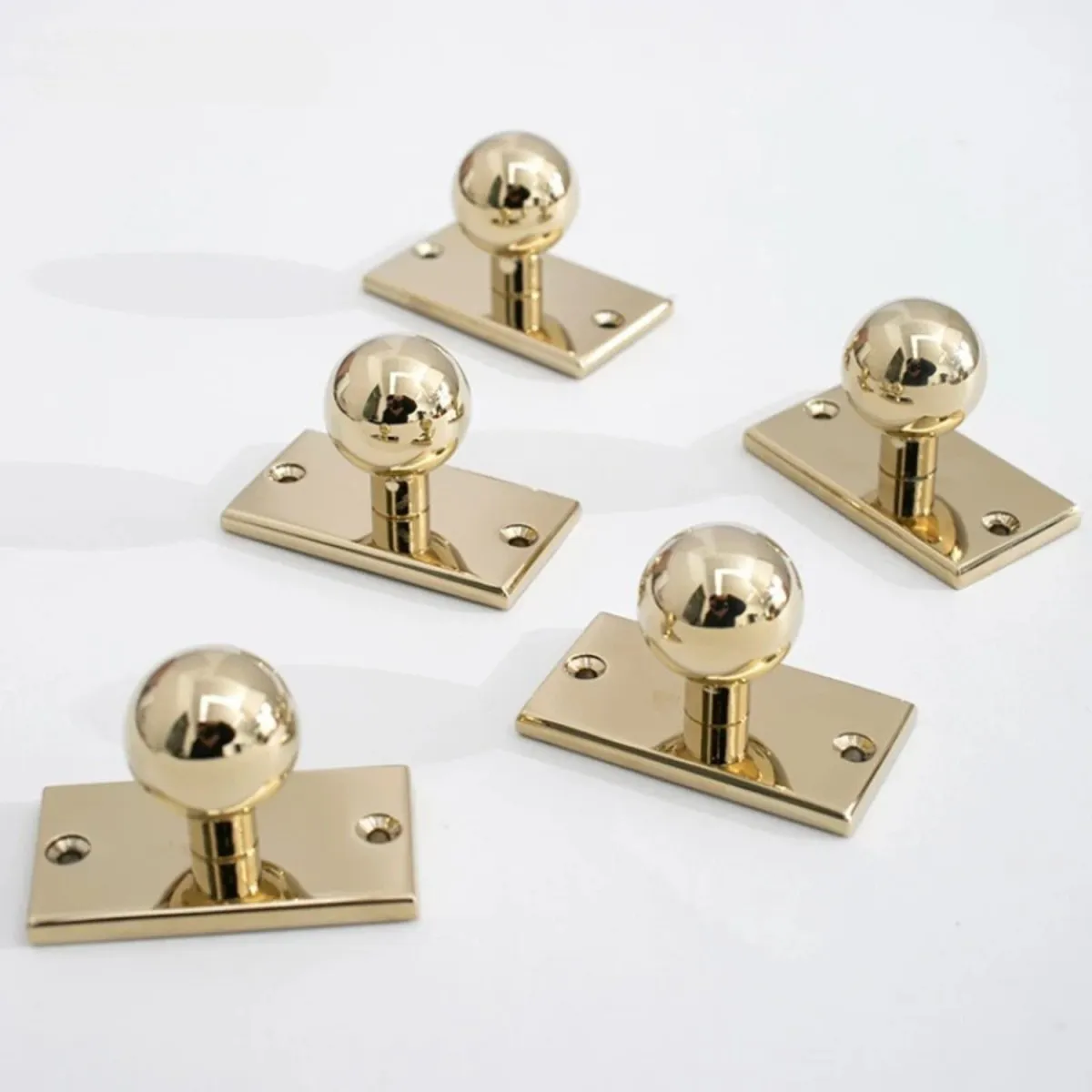 Sipak Knob