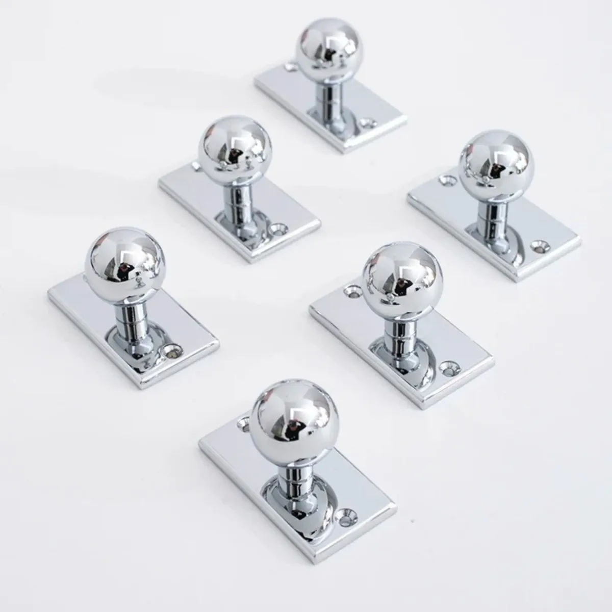Sipak Knob