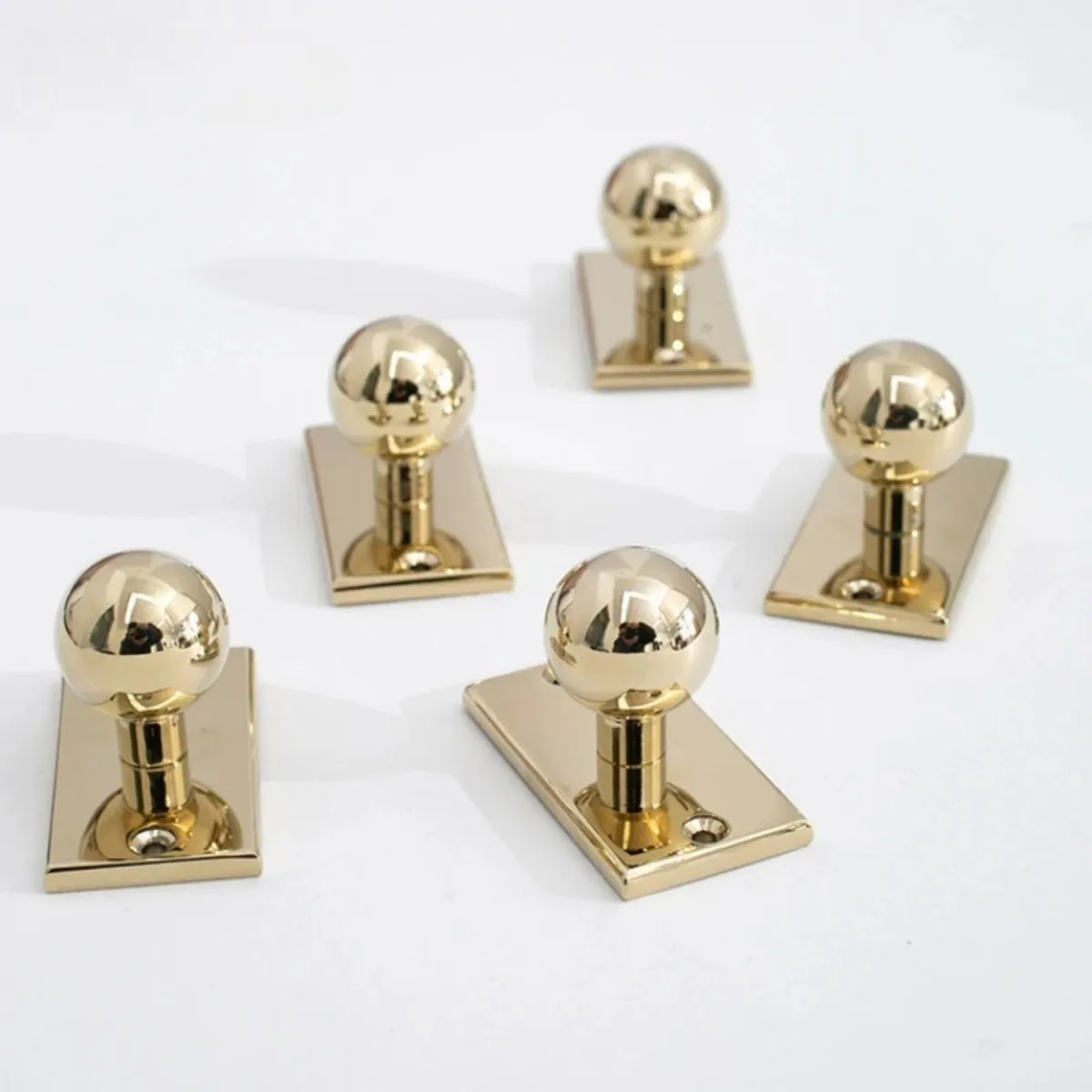 Sipak Knob