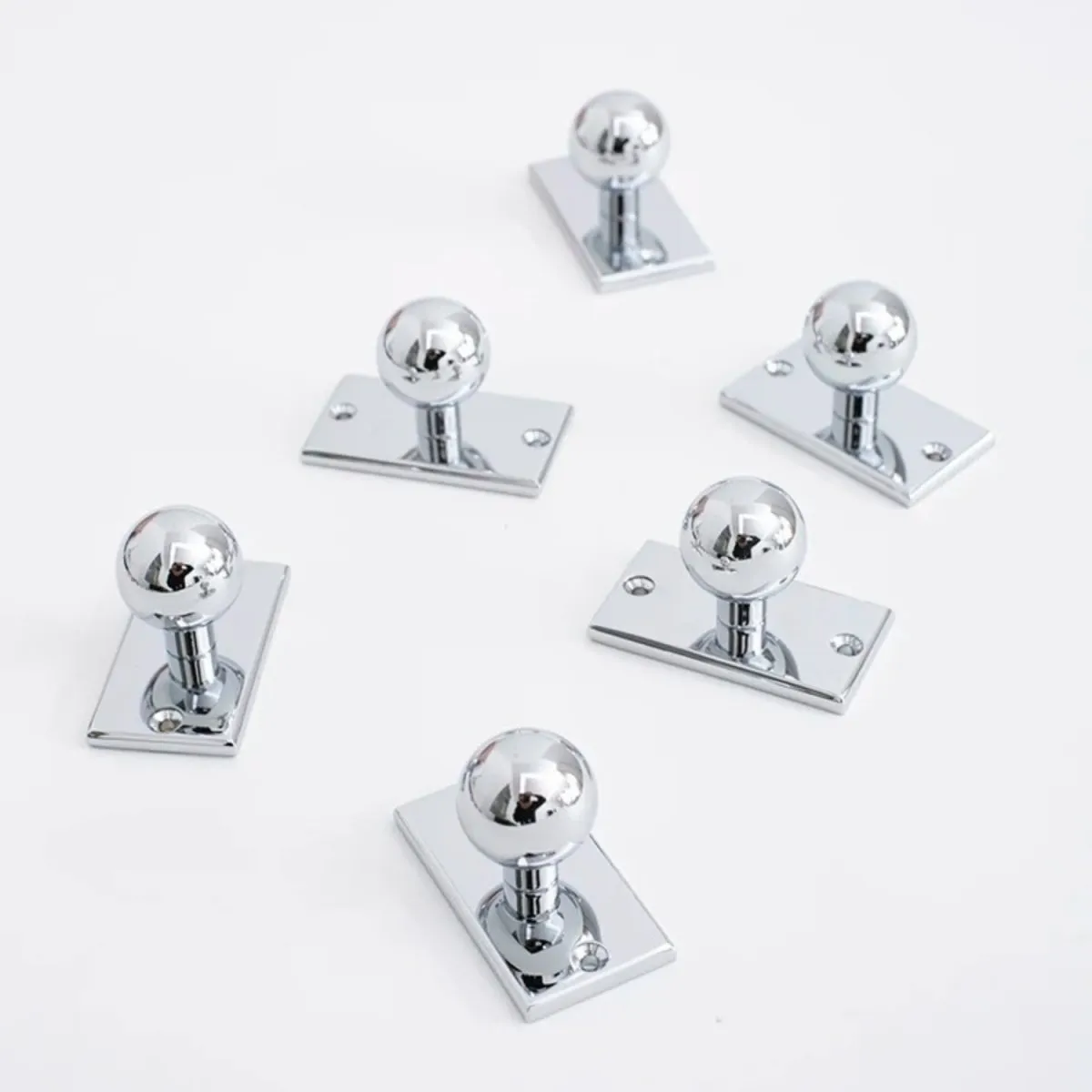 Sipak Knob